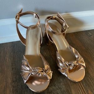 New Look Metallic Bow Front Block Heel